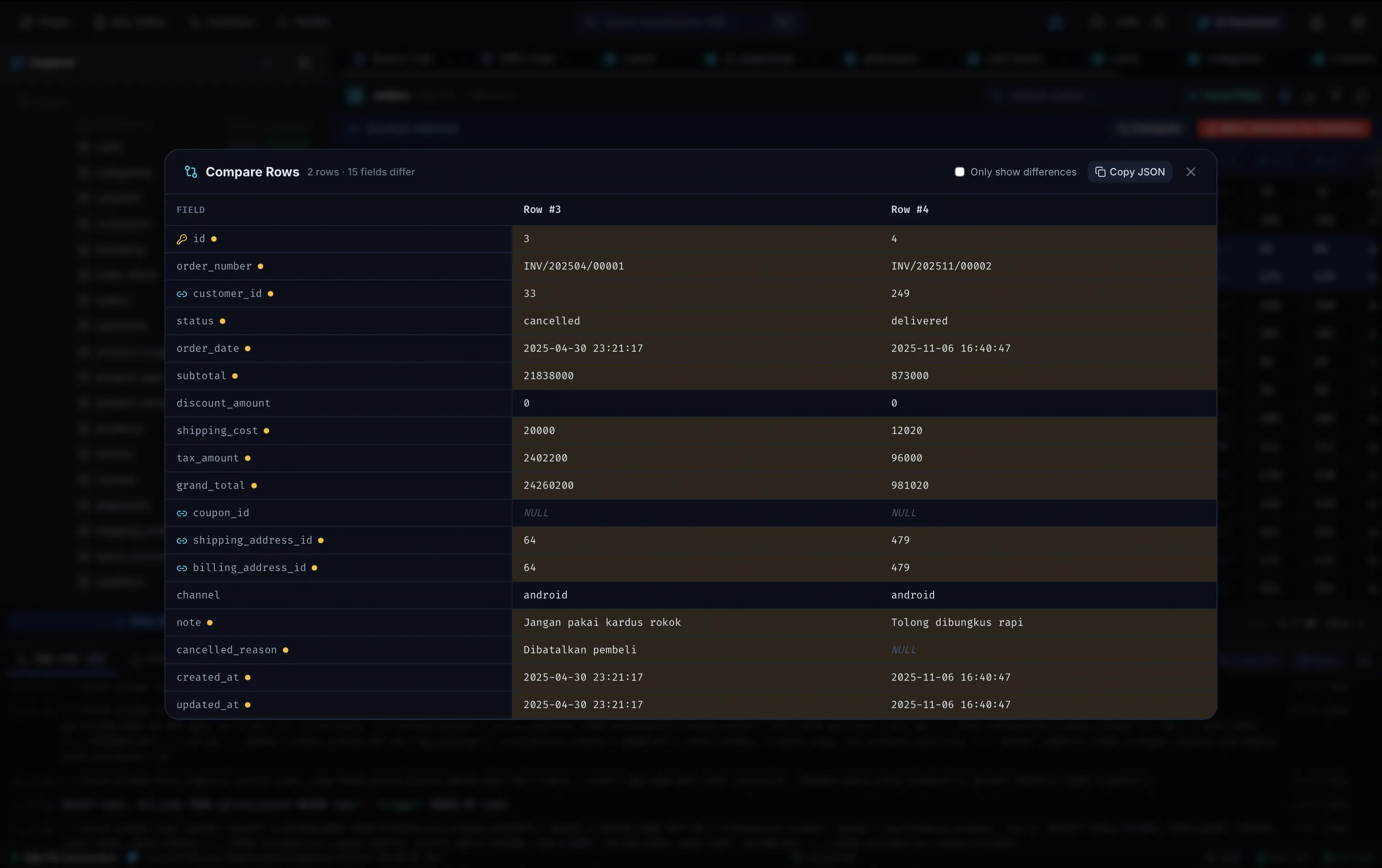 rdSQL Desktop Compare Rows modal — two rows compared side by side with differing fields highlighted